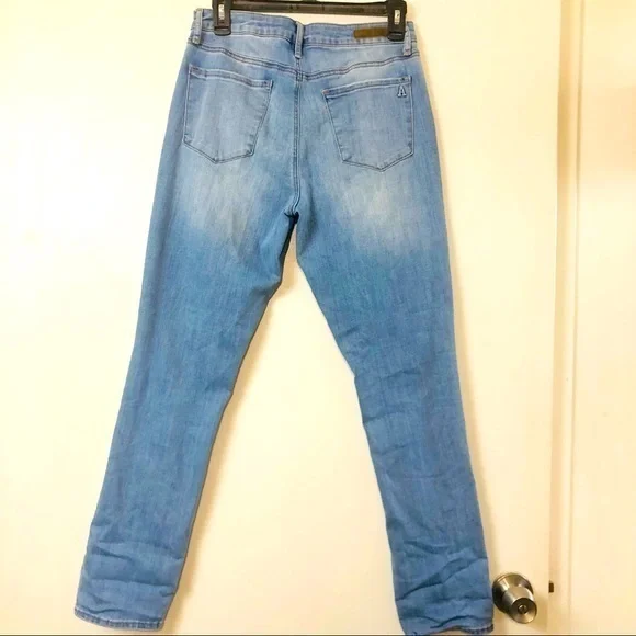 Articles of Society Light Wash Skinny Distressed Jeans/Denim- Size 28 - Picture 11 of 12